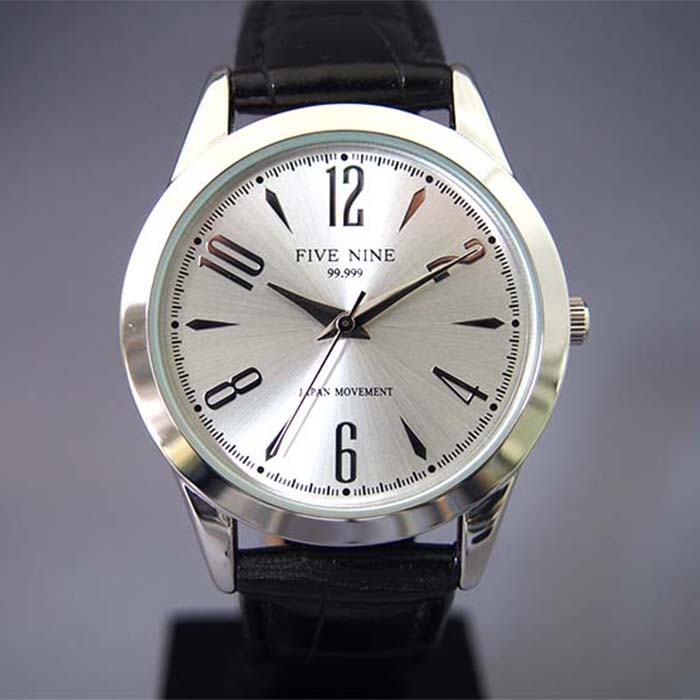 ベーシックメンズウォッチ